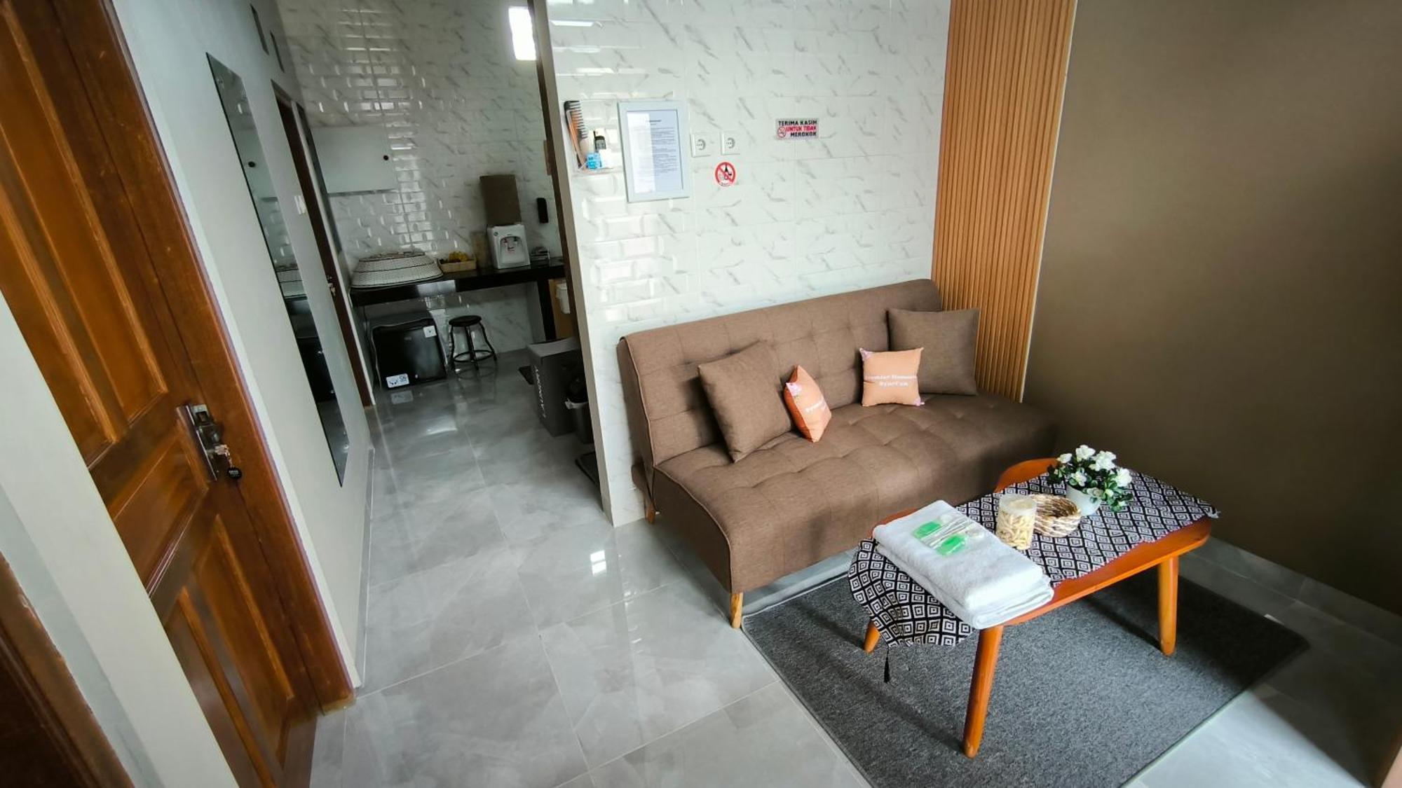 Premier Homestay Syariah Kalasan Exterior foto